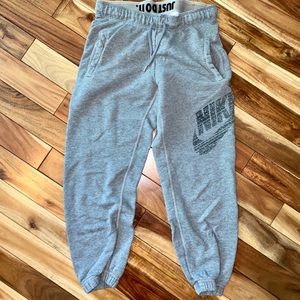 Nike sweatpant Capri